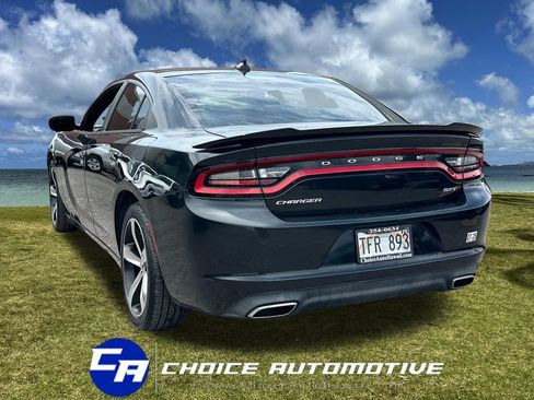 Used 2017 Dodge Charger SXT image 5