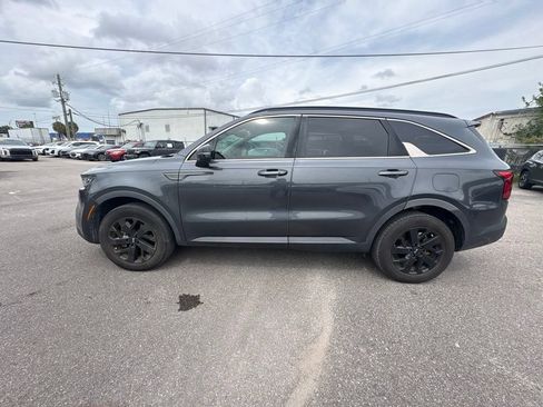 Used 2021 Kia Sorento S w/ Panoramic Sunroof Package AWD/4WD image 6
