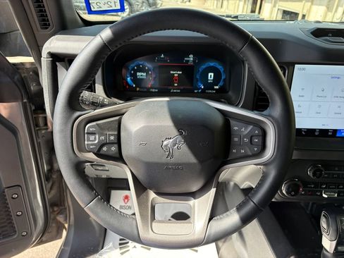 Certified 2025 Ford Bronco Badlands w/ Sasquatch Package AWD/4WD image 19