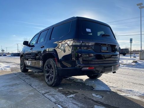 New 2026 Jeep Grand Wagoneer Limited w/ 8-Passenger Seating Package AWD/4WD image 7