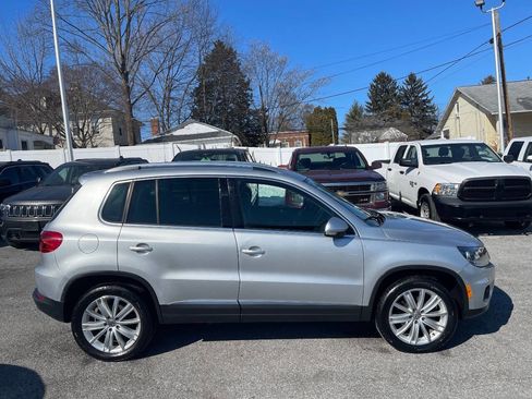 Used 2013 Volkswagen Tiguan SE image 6
