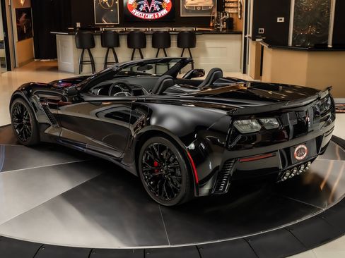 Used 2016 Chevrolet Corvette Z06 w/ 3LZ Preferred Equipment Group image 17