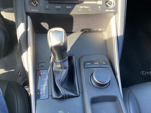 Used 2019 Lexus IS 300 Base image 19