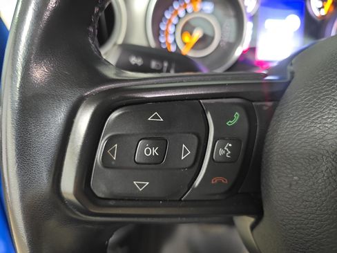 Used 2022 Jeep Gladiator Sport AWD/4WD image 14