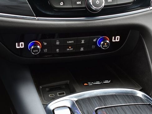 Used 2023 Buick Enclave Premium w/ Experience Buick Package image 31