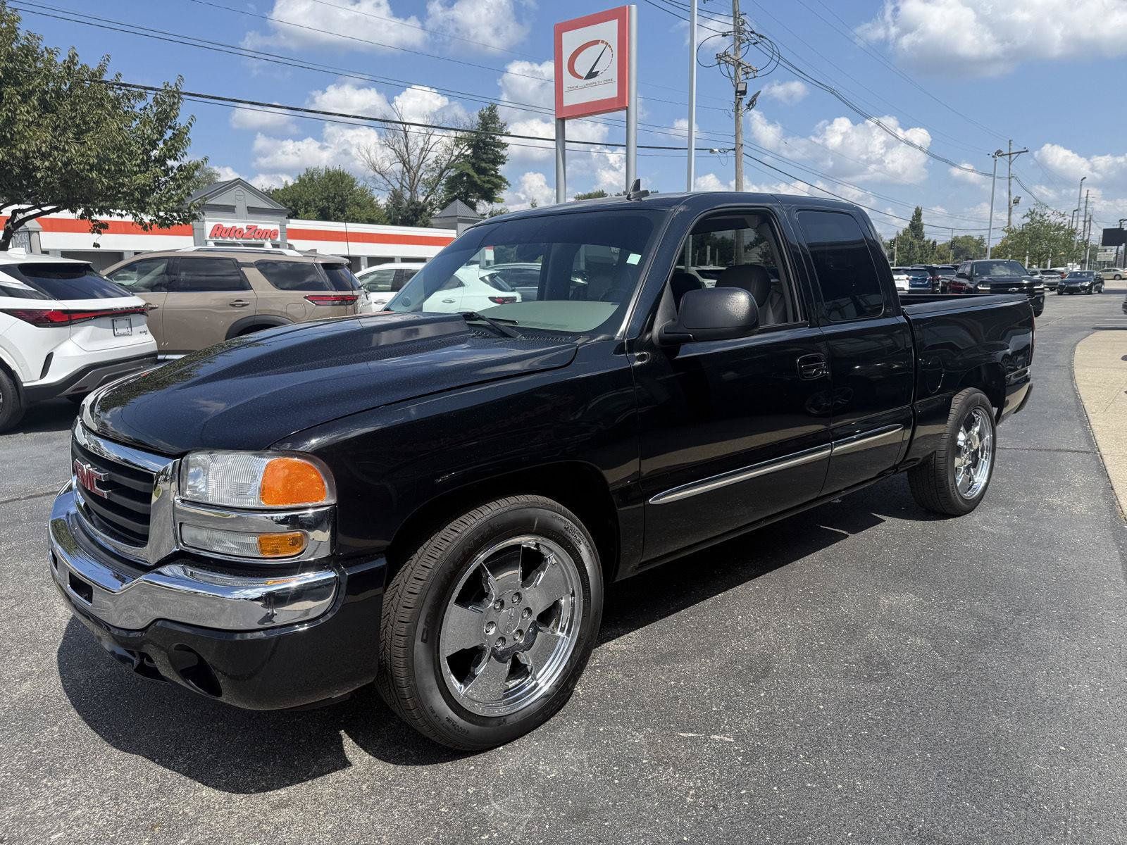 Used 2006 GMC Sierra 1500 SLT w/ Sierra Special Edition RWD image 2