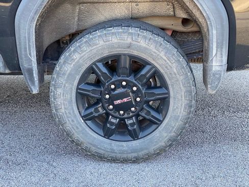 Used 2024 GMC Sierra 2500 AT4 w/ AT4 Premium Plus Package AWD/4WD image 5