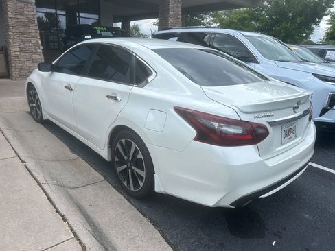 Used 2018 Nissan Altima 2.5 SR FWD image 4