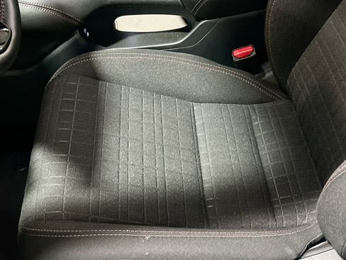 Used 2025 Honda HR-V Sport image 18