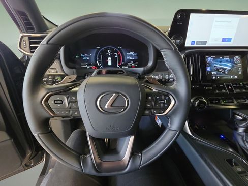 New 2026 Lexus LX 600 4WD w/ Luxury Package image 19