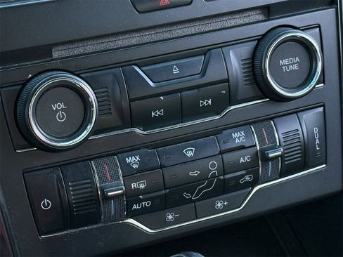 Used 2016 Ford Explorer XLT w/ Equipment Group 201A image 17