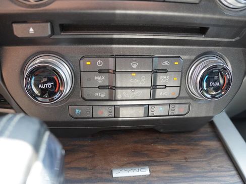 Certified 2018 Ford F150 Lariat w/ Equipment Group 502A Luxury AWD/4WD image 7