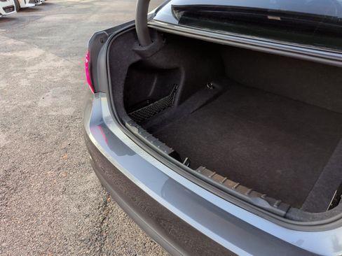 Used 2018 BMW 320i Sedan w/ Premium Package image 38