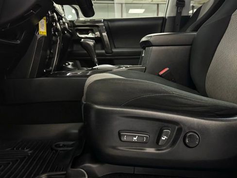 Used 2019 Toyota 4Runner SR5 image 10