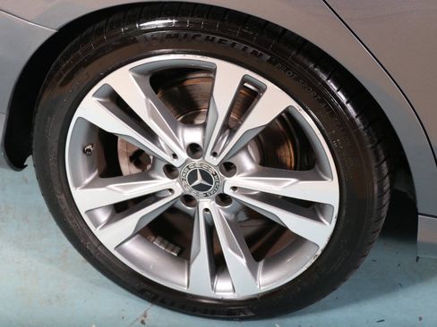 Used 2018 Mercedes-Benz C 300 Sedan image 10