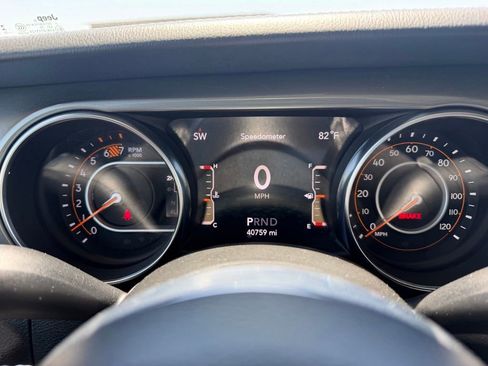 Used 2023 Jeep Wrangler Unlimited Sahara AWD/4WD image 10