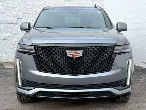 Certified 2022 Cadillac Escalade Luxury image 2