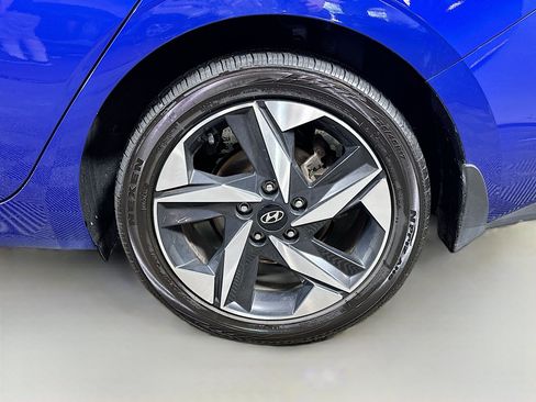 Used 2023 Hyundai Elantra SEL w/ Convenience Package FWD image 29