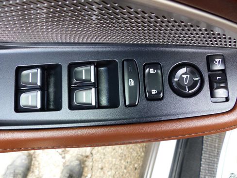 Used 2024 Acura MDX SH-AWD w/ Technology Package image 18