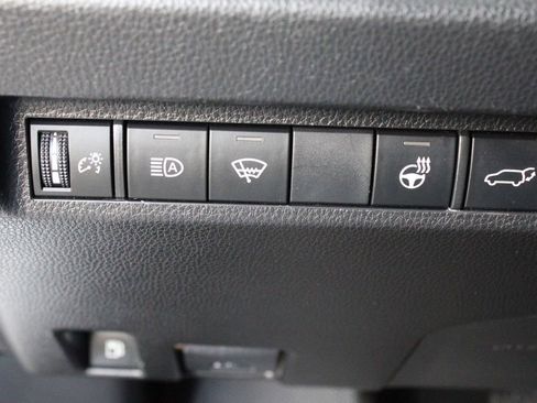 Certified 2022 Toyota RAV4 XSE w/ Weather Package AWD/4WD image 28