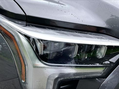 Used 2022 Toyota Tundra Platinum AWD/4WD image 26