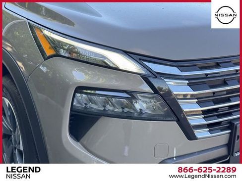 Certified 2024 Nissan Rogue SV AWD/4WD image 8