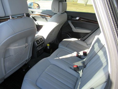 Used 2018 Audi Q5 2.0T Premium Plus w/ Premium Plus Package image 15