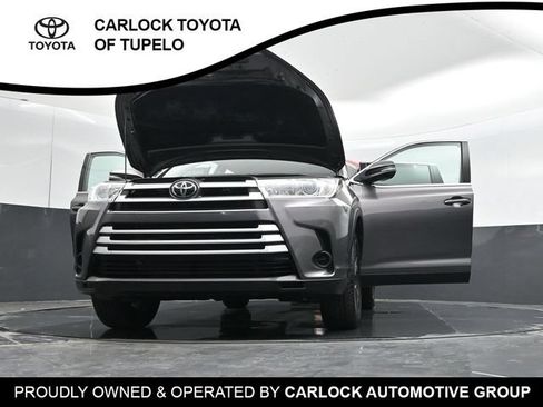 Used 2019 Toyota Highlander LE FWD image 46