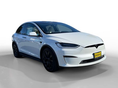 Used 2023 Tesla Model X image 7
