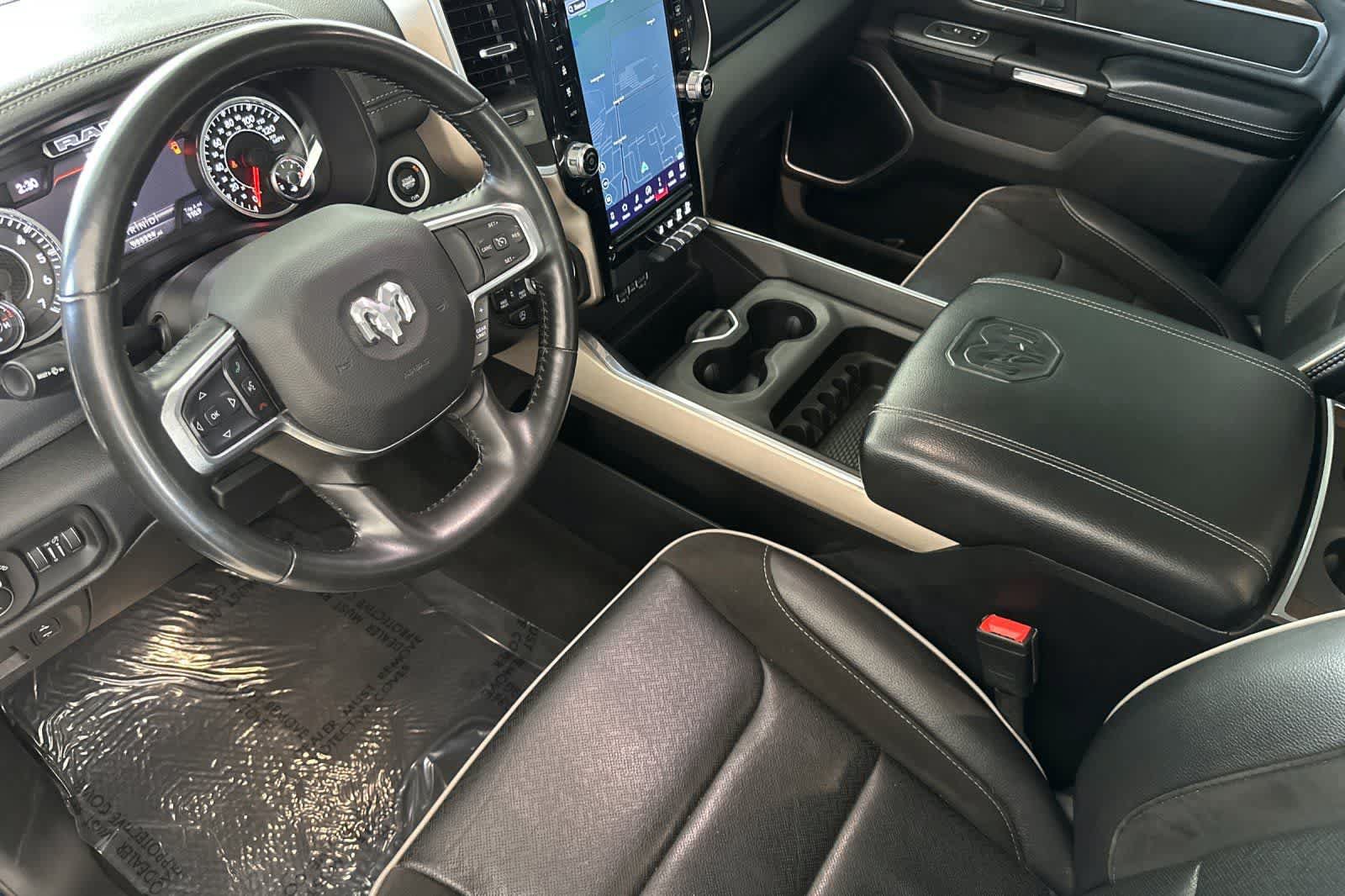 Used 2022 RAM 1500 Laramie AWD/4WD image 11