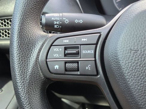 Certified 2025 Honda HR-V LX image 26