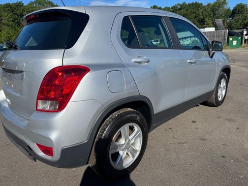 Used 2019 Chevrolet Trax LS w/ LPO, Cargo Package FWD image 11