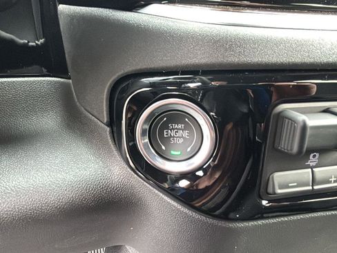 New 2026 GMC Sierra 1500 Elevation image 13