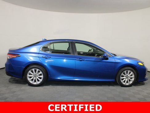Used 2019 Toyota Camry LE image 2