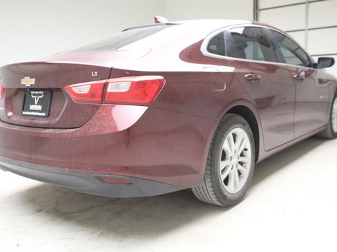 Used 2016 Chevrolet Malibu LT FWD image 4