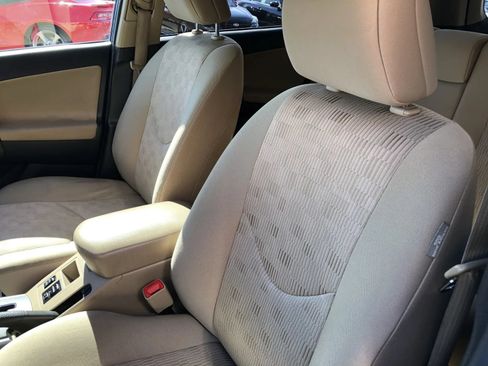 Used 2012 Toyota RAV4 4WD w/ Value Pkg image 12