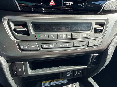 Used 2022 Honda Pilot Special Edition image 16