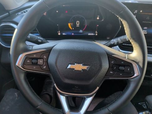 Certified 2025 Chevrolet Trax LT w/ Driver Confidence Package image 24