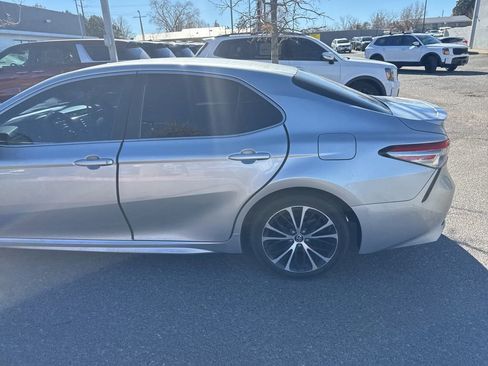 Used 2018 Toyota Camry L image 28