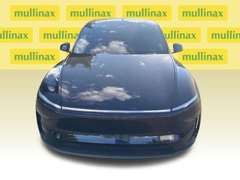 Used 2026 Tesla Model Y Long Range RWD image 14