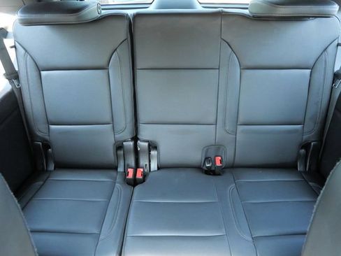 Used 2021 Chevrolet Tahoe Z71 w/ Z71 Signature Package AWD/4WD image 15