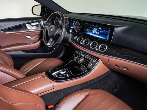 Used 2017 Mercedes-Benz E 300 image 14