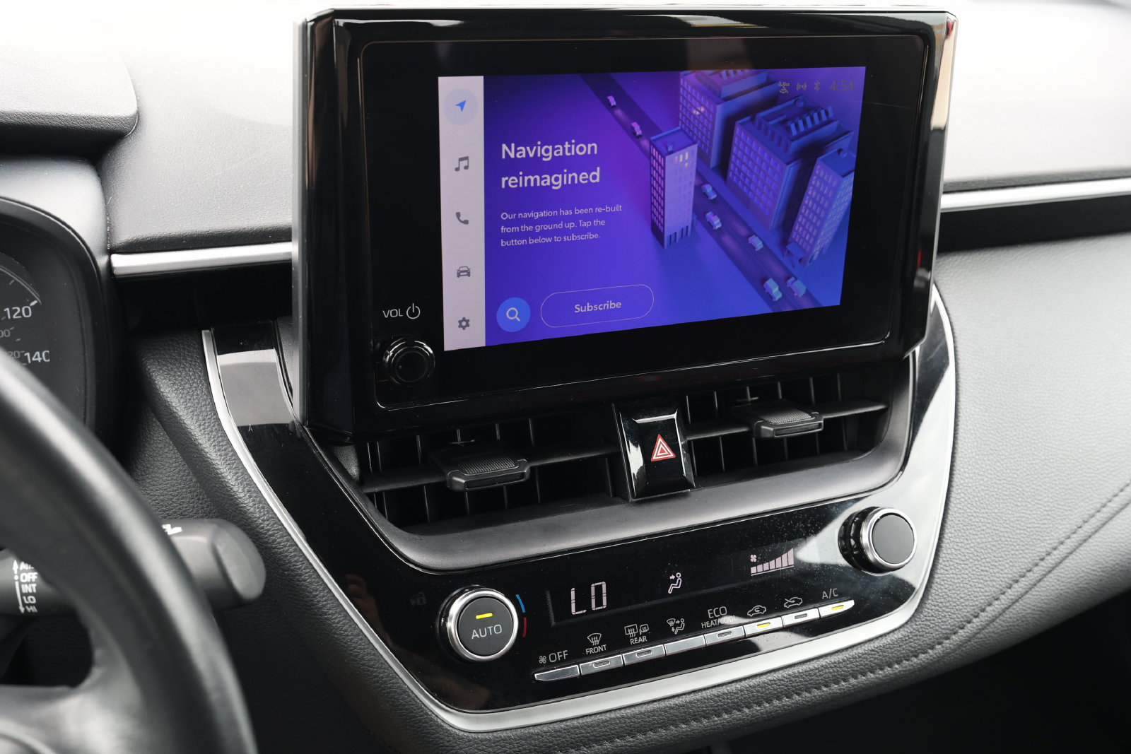 Used 2025 Toyota Corolla SE FWD image 18