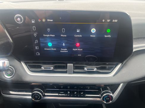 Used 2025 Chevrolet Equinox LT w/ Safety and Technology Package FWD image 21