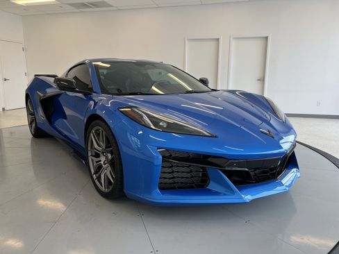 Used 2024 Chevrolet Corvette Z06 w/ Battery Protection Package image 1