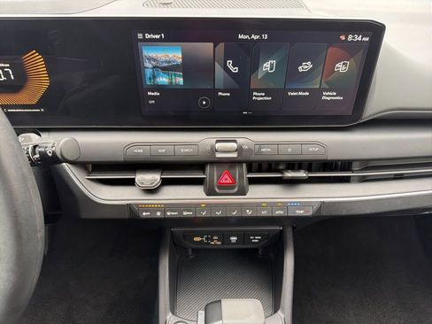 Used 2025 Kia K4 FWD image 24