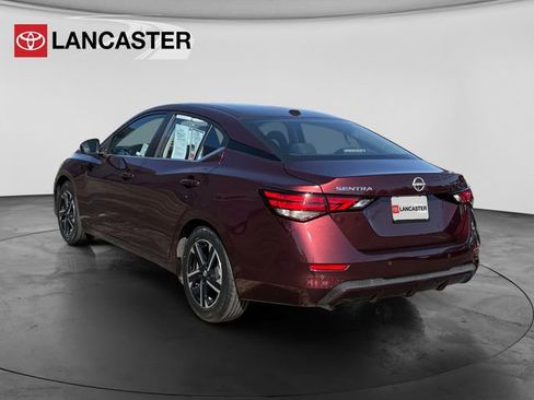 Used 2025 Nissan Sentra SV FWD image 5
