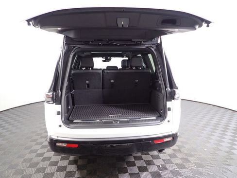 New 2026 Jeep Grand Wagoneer Summit AWD/4WD image 17