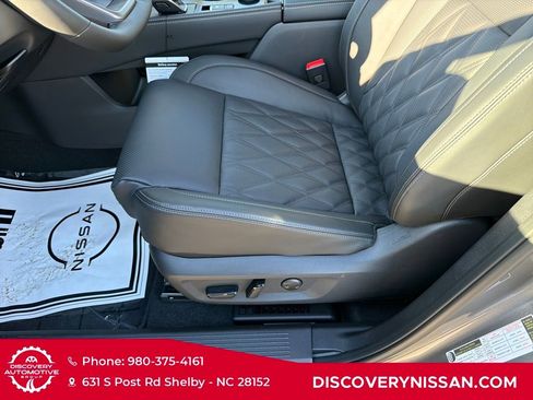New 2026 Nissan Rogue Platinum w/ Tech Package AWD/4WD image 13