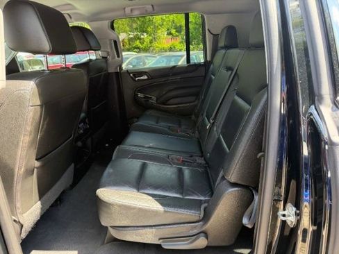 Used 2019 Chevrolet Suburban LT AWD/4WD image 28